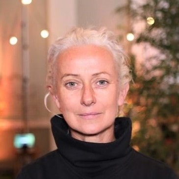 Photo of Lorna Ross
