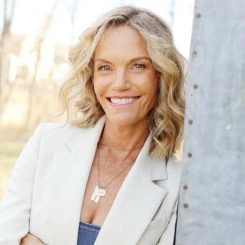 Photo of Robyn O'Brien