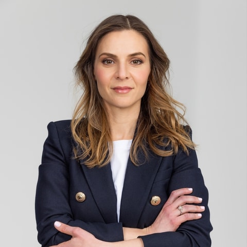 Photo of Tracey Warren
